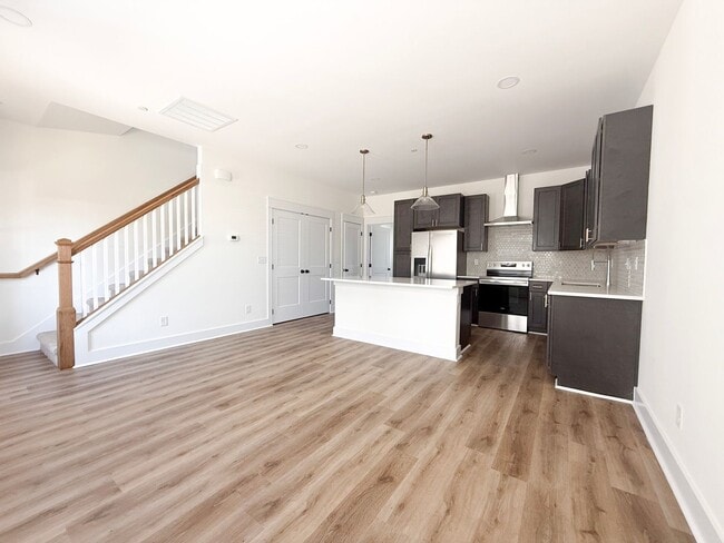 Building Photo - Spacious 3-Bedroom Townhome at Highbury | Modern Living Near Tennessee Tech