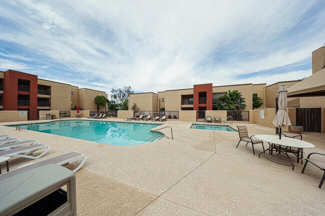 Building Photo - 1340 N Recker Rd