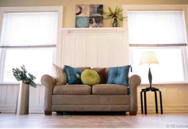 Building Photo - 1356 Pearl St