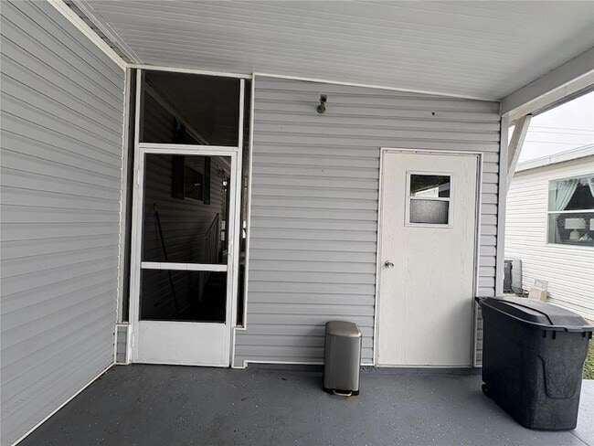 Building Photo - 717 Choo Ln