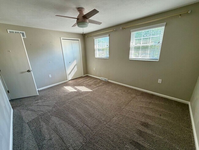 Building Photo - Modern Comforts Await: Spacious Rental with 2-Car Garage, Private Office, and Finished Basement w...