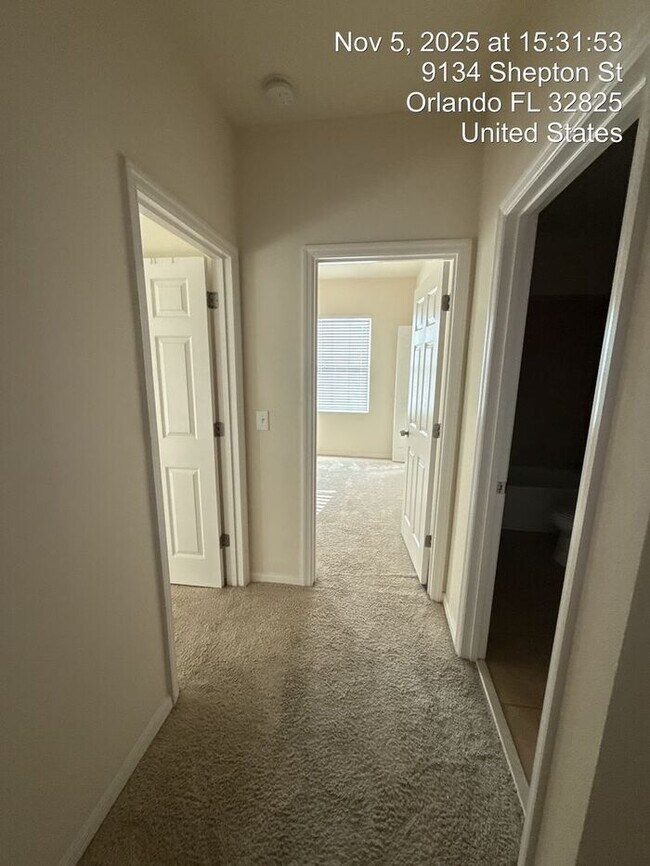 Building Photo - Beautiful Spacious 3 bed 2.5 bath Home in ...