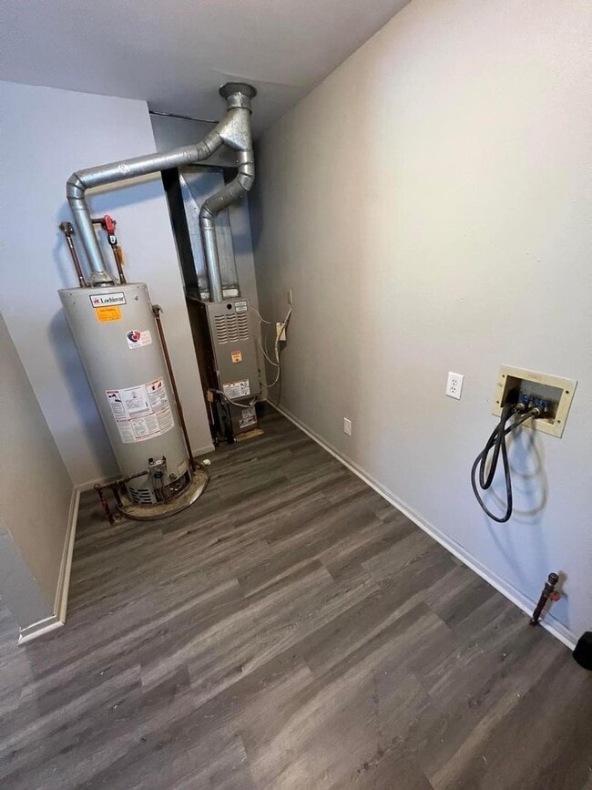 Building Photo - 658 Brower St