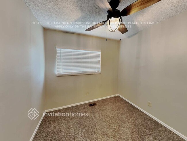 Building Photo - 11180 W 102nd Ave