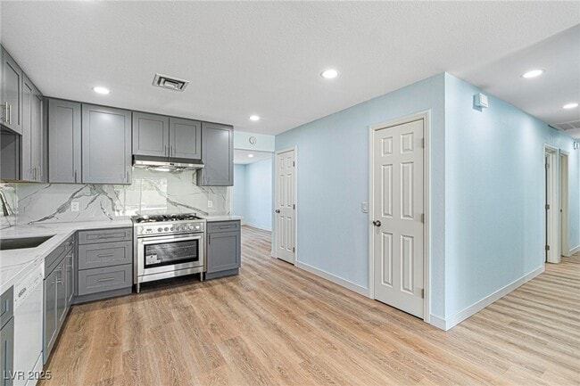 Building Photo - 3740 Lillo St