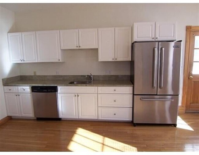 Building Photo - 267 Broadway