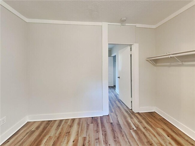 Building Photo - 3034 Millstone Ct SW