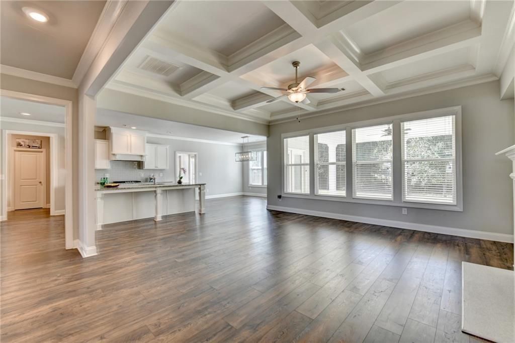 Building Photo - 840 Champagne Ln