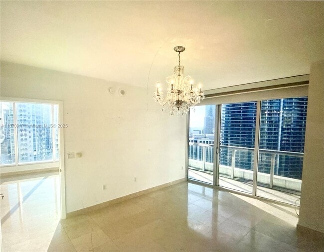 Building Photo - 475 Brickell Ave