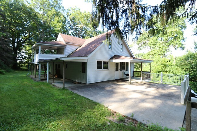 Building Photo - 355-363 Perry Hwy