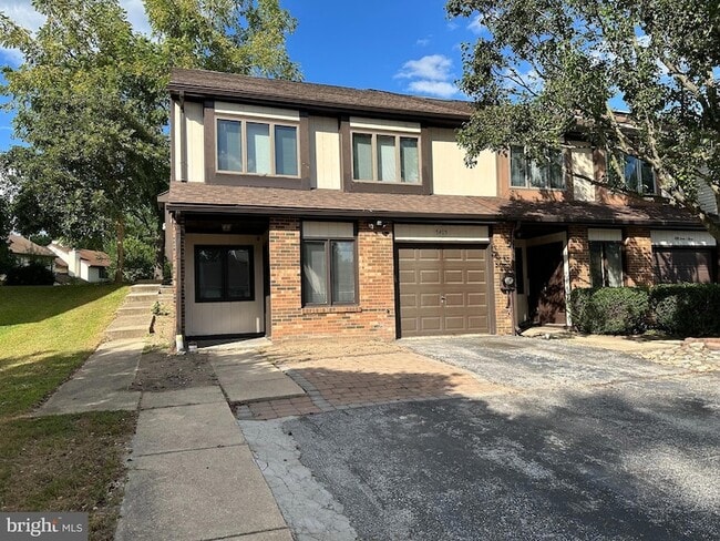 Primary Photo - 5405 Delray Dr