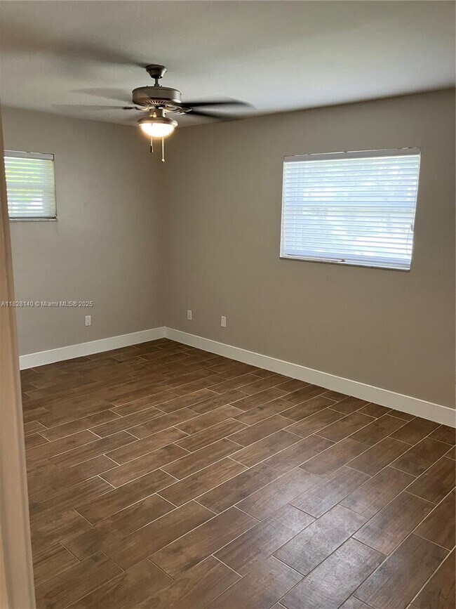 Building Photo - 14520 SW 79th Ct