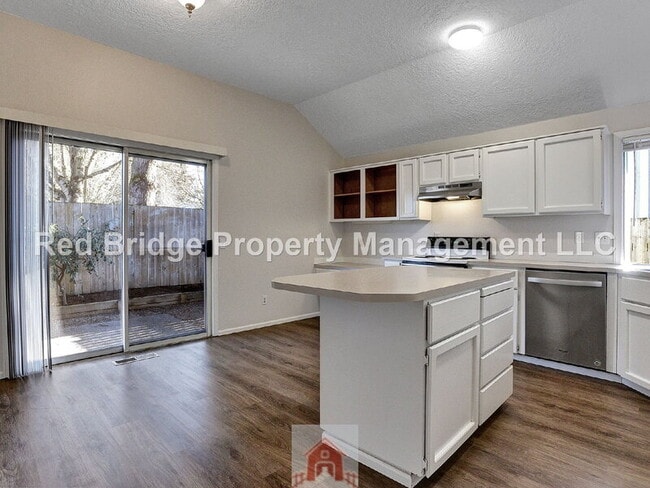 Building Photo - 2356 SW 214th Pl
