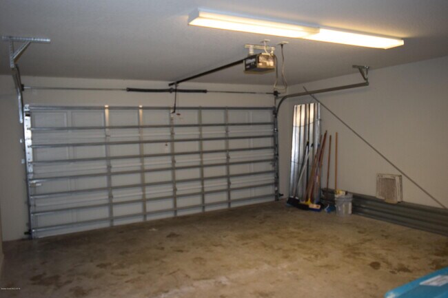 Building Photo - 1783 Dittmer Cir SE