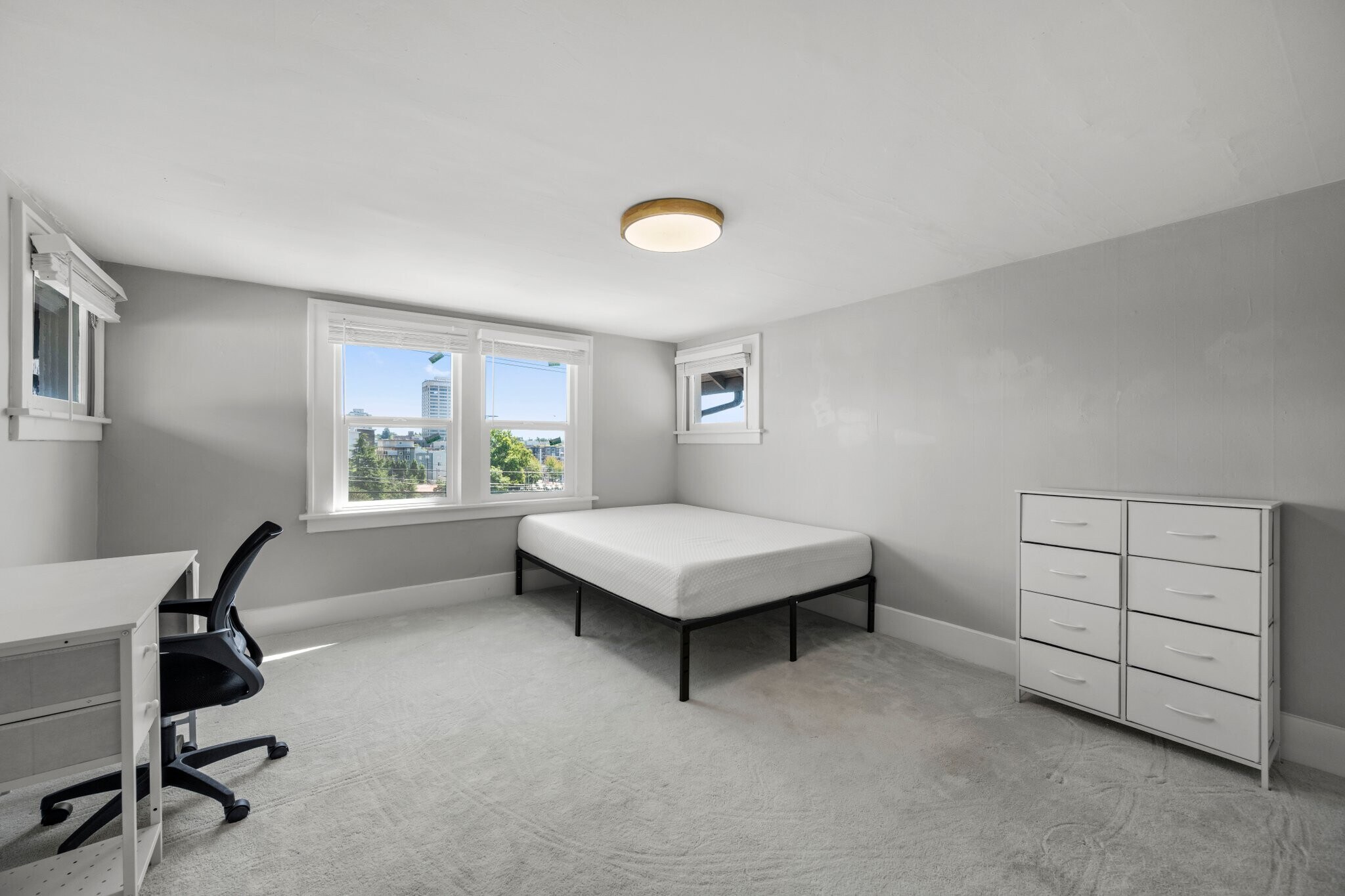 Building Photo - 4525 5th Ave NE