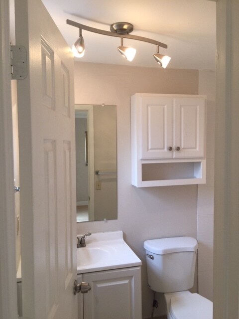 Building Photo - 8500 SW 109th Ave