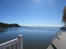 Building Photo - 390 W Cocoa Beach Cswy