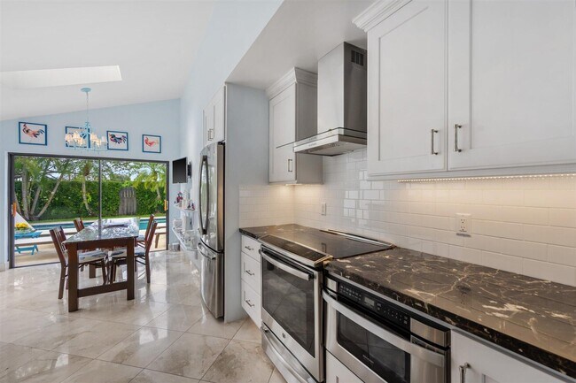 Building Photo - 2443 Windsor Way Ct