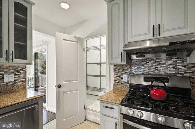 Building Photo - 6313 Tone Dr