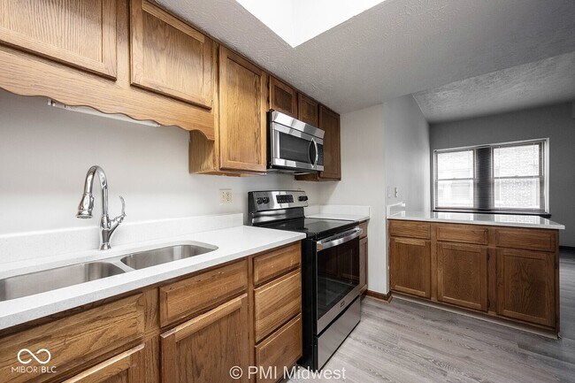 Building Photo - 3707 N Meridian St