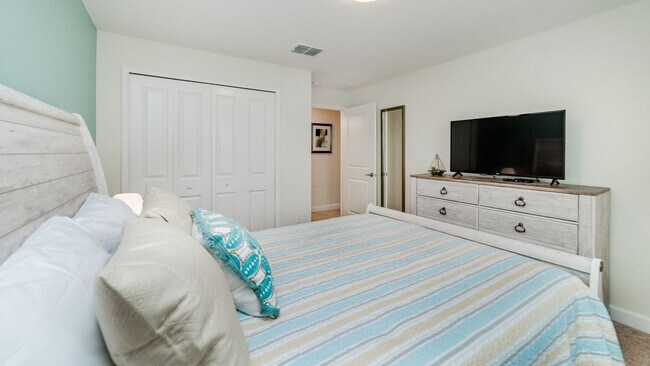 Building Photo - 9041 Dogleg Dr