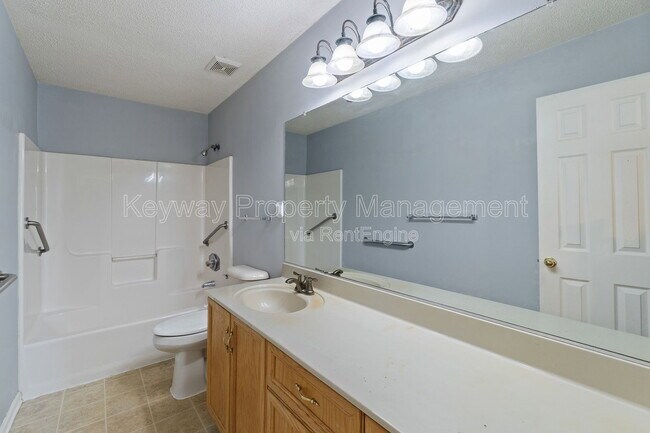 Building Photo - 410 Tracewood Pl