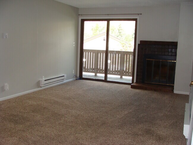 Building Photo - 998 W Beaver Creek Blvd