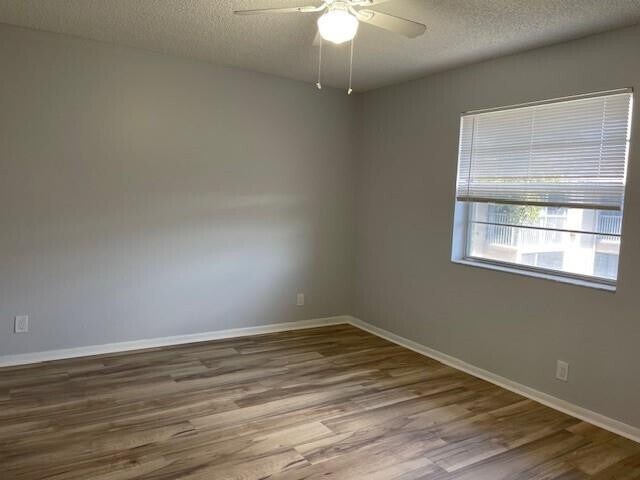 Building Photo - 8850 Royal Palm Blvd