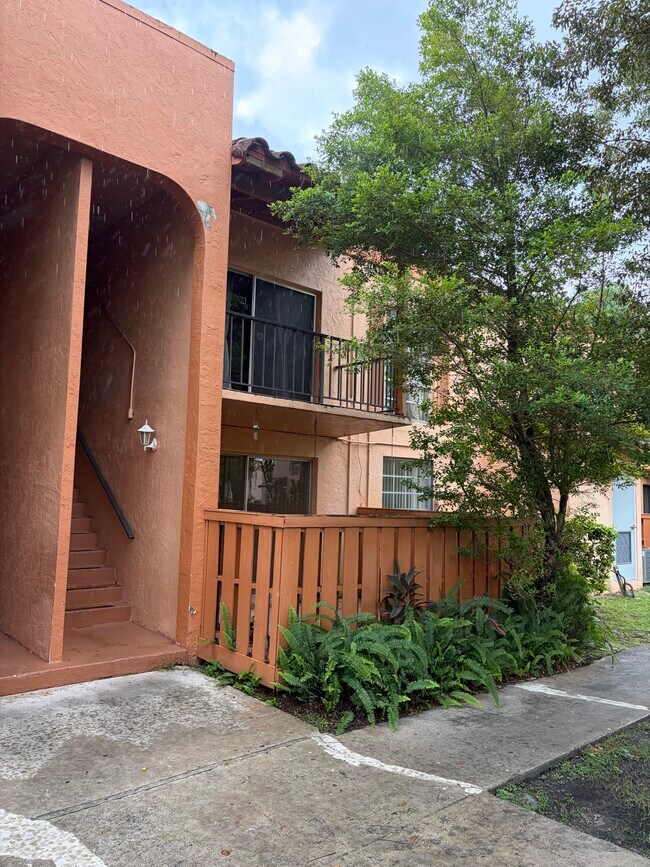 Building Photo - 7101 Miami Lakes Dr