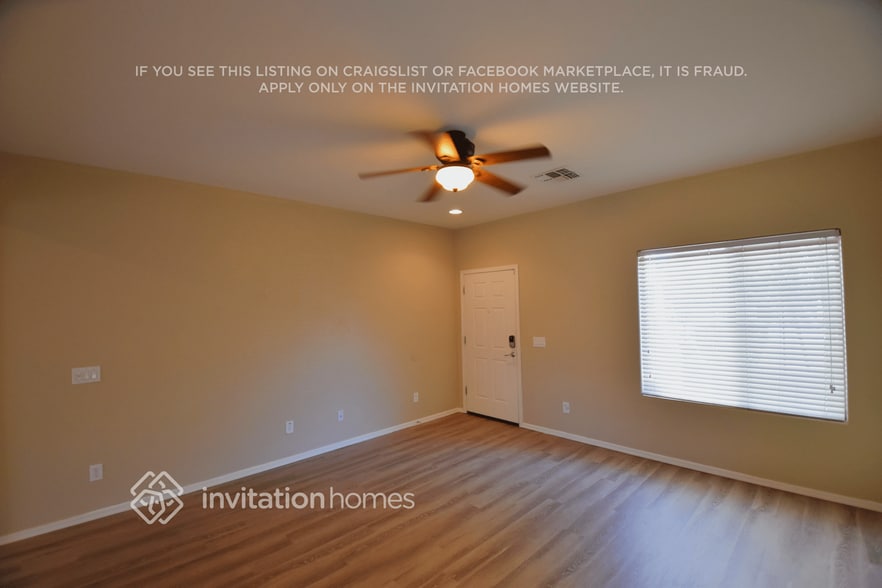 Building Photo - 5753 W Siesta Way