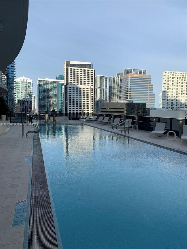 Building Photo - 1000 Brickell Plaza