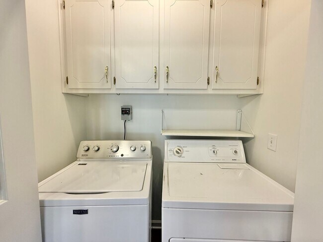 Building Photo - Private 3BD, 2.5BA Home Near Downtown Clayton