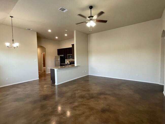 Building Photo - Luxury Duplex in New Braunfels, TX!