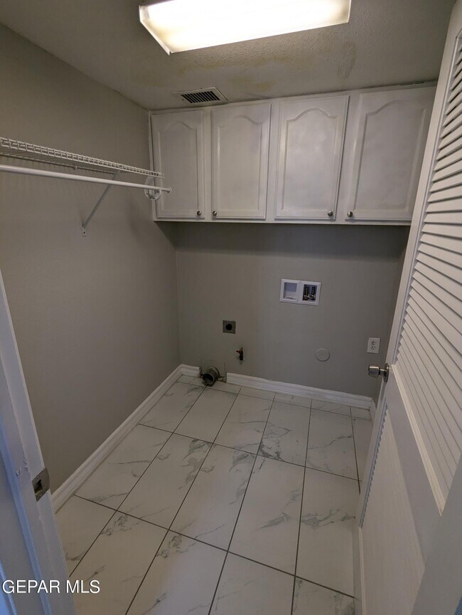 Building Photo - 636 Paseo De Flor Cir