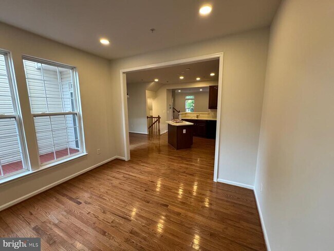 Building Photo - 5025 Murtha St