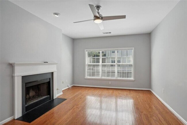 Building Photo - 206 Spring Heights Ln