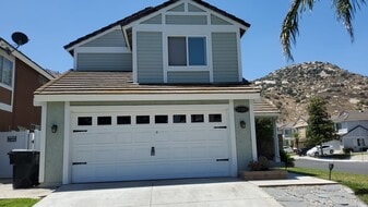 Building Photo - 16325 Applegate Dr