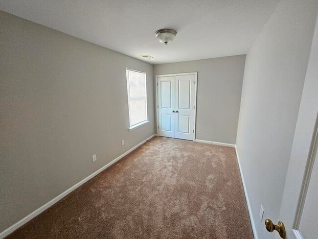 Building Photo - Chapin Home