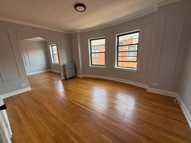 Building Photo - 5250 S Drexel Ave