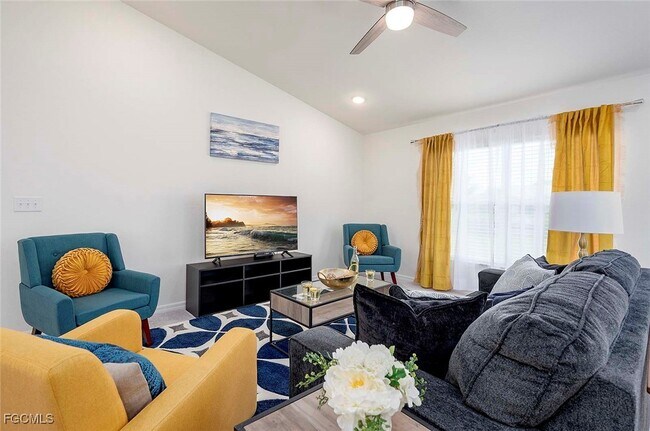 Building Photo - 1930 NE 2nd Terrace