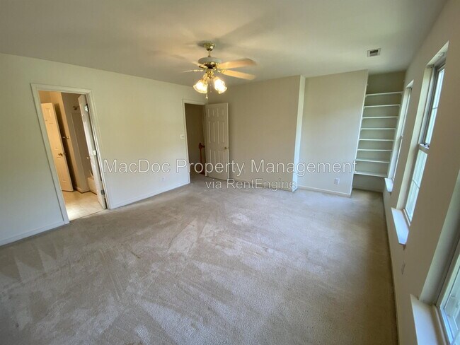 Building Photo - 9 Brown Cir