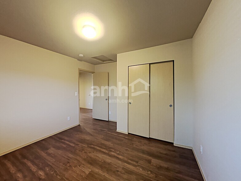 Building Photo - 9609 200th St E