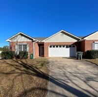 Building Photo - 103 Woodmere Dr