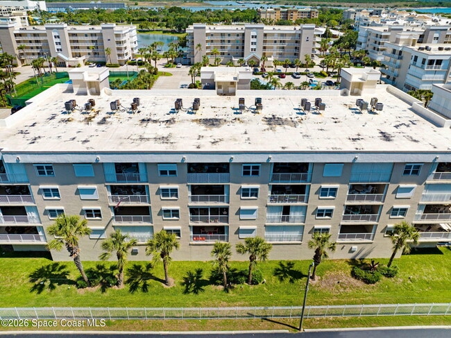 Building Photo - 606 Shorewood Dr