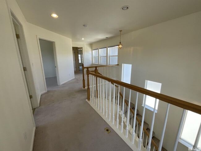Building Photo - 5707 Rainier Peak Dr
