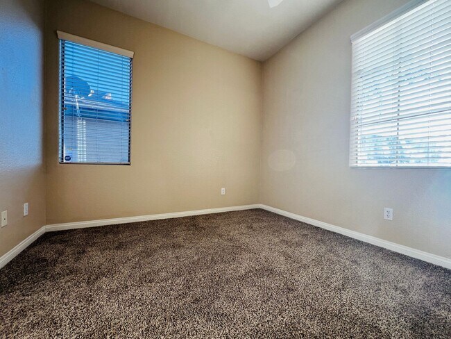 Building Photo - Beautiful 3-Bedroom Single Story Home in N...