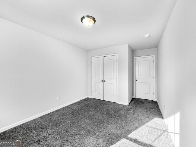 Building Photo - 172 Daisy Cir