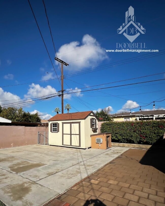 Building Photo - 956 W Harvard Pl