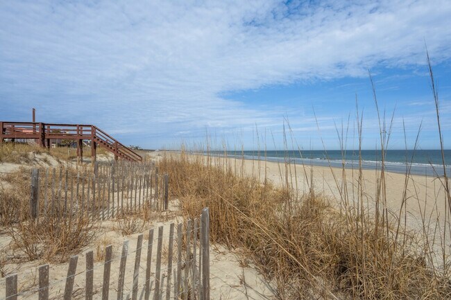 Building Photo - 509 Debordieu Blvd