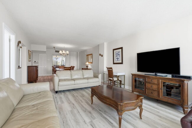 Building Photo - 3450 S Ocean Blvd